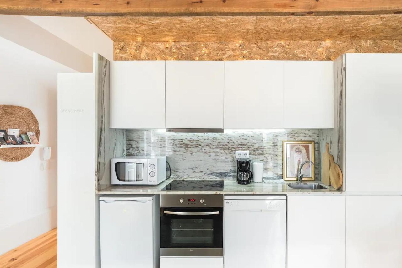 Studio Duplex W/ Ac In Praca Republica By Lovelystay Porto Bagian luar foto